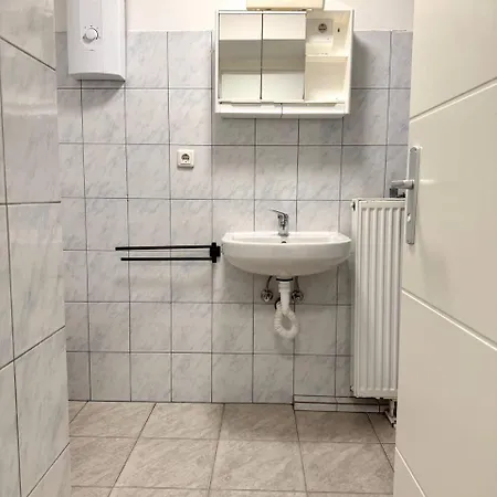 公寓 Dim Monteurzimmer 杜伊斯堡