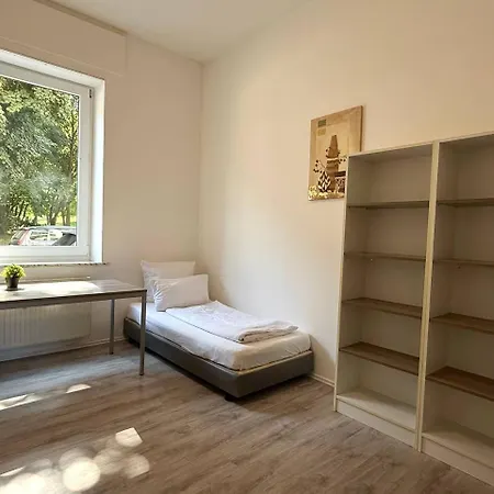 Dim Sedan Strasse 81 * 뒤스부르크