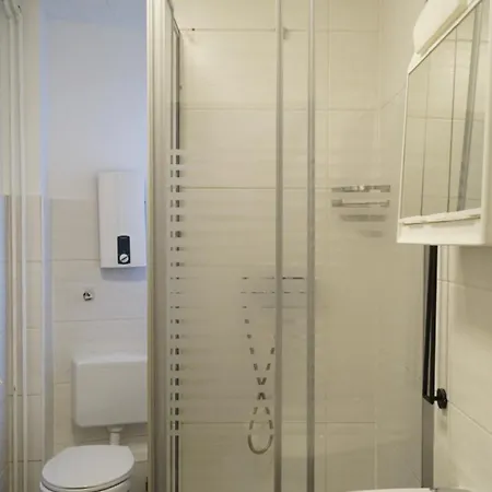 Dim Monteurzimmer Lejlighed